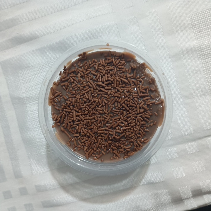 🍫 Bolo no Pote de Brigadeiro 🍫
Camadas de bolo fofinho com muito brigadeiro cremoso, feito para deixar qualquer momento mais gostoso!