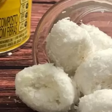 220gr de bala gelada de coco com recheio de Ninho