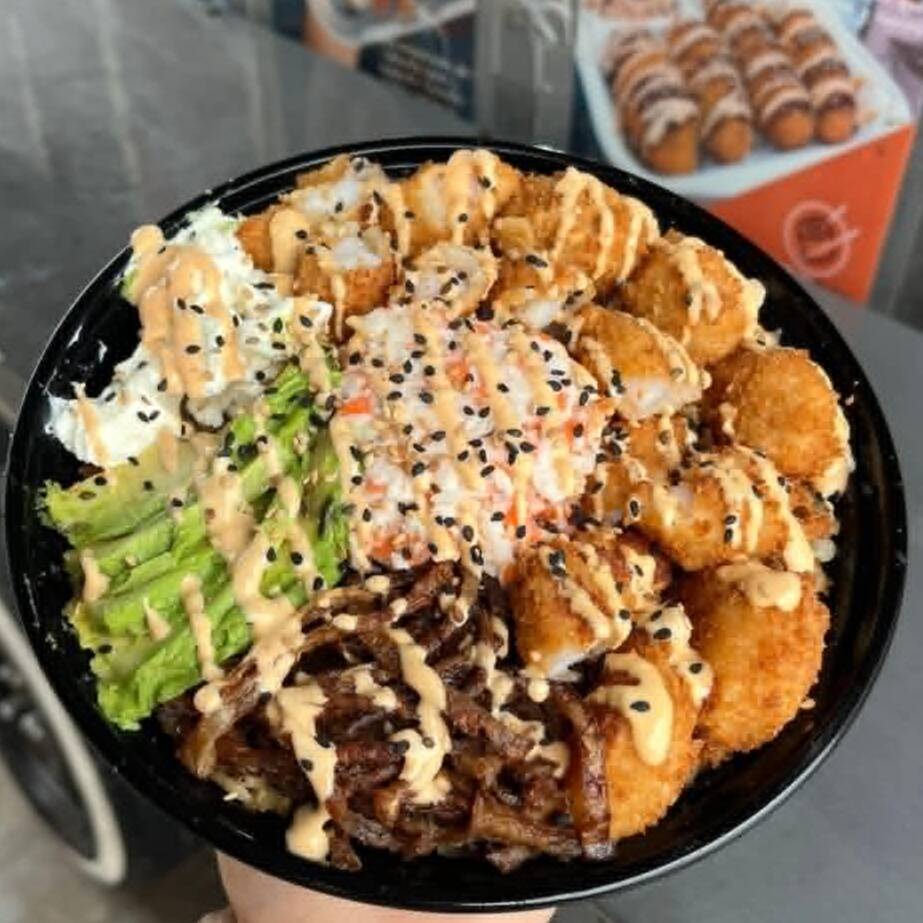 Spicy crunch poke