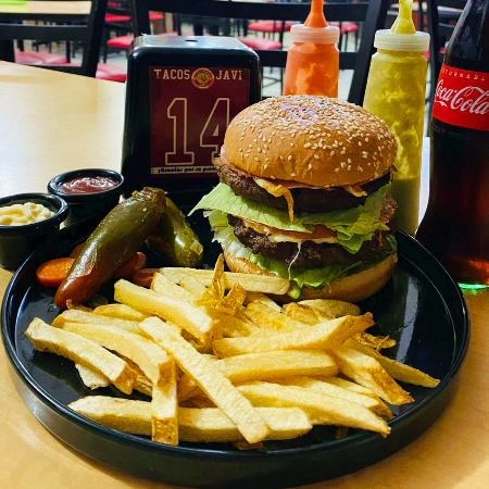 Burger Especial con Papas