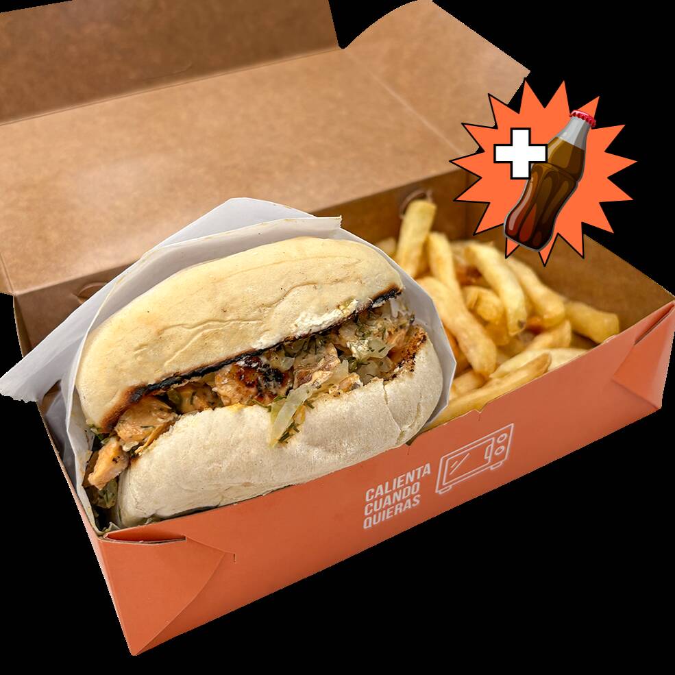 Sánduche Búfalo Combo (Papas más Bebida)