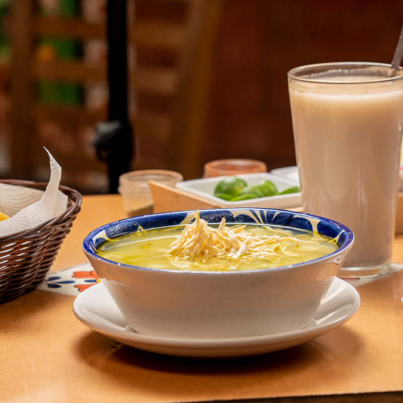 Caldo de Pollo