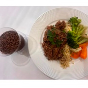 Venha conhecer nossa maravilhosa Costela desfiada, com Legumes salteados e cheios de sabor, acompanha nossa querídissima farofa panko da casa e 1 sobremesa incrível o nosso brigadeiro copo 30ml. Hummmmmmm da água na boca, aproveite!!!!