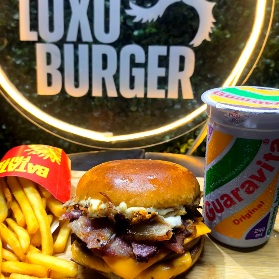 2 Bife de Hambúrguer , 1 Queijo Cheddar ,Bacon e Molho Especial