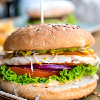 Hambúrguer, Bacon, Ovo, Queijo e Salada.