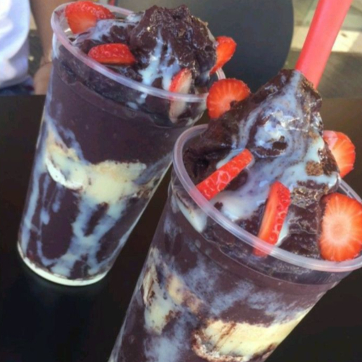 Açaí, Leite Condensado, Banana e Morango