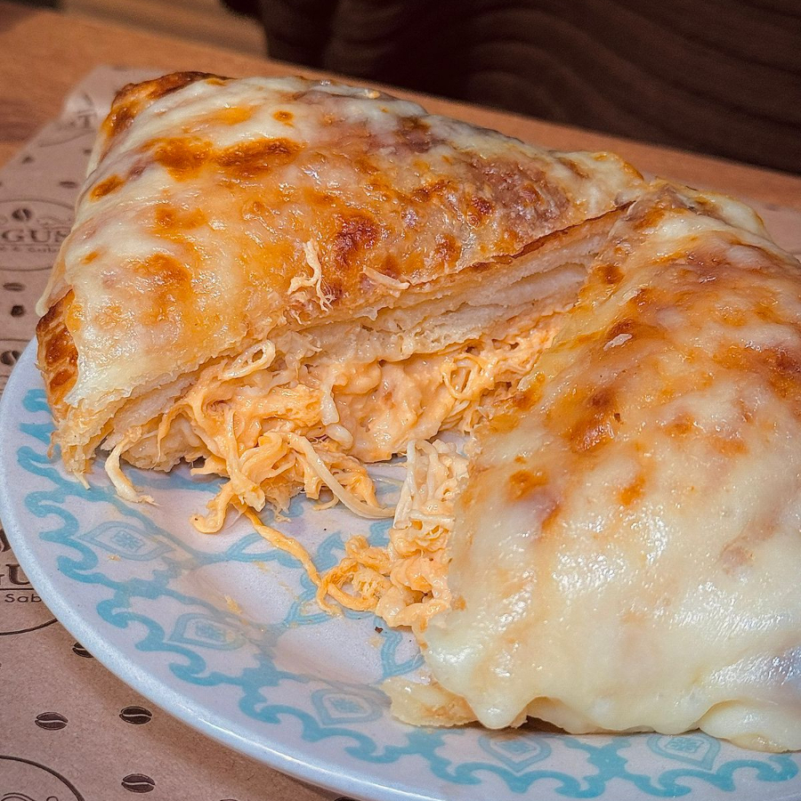 RECHEADO NA HORA! OPÇÕES DE RECHEIO: COSTELINHA COM BARBECUE E QUEIJO CARNE ASSADA E QUEIJO