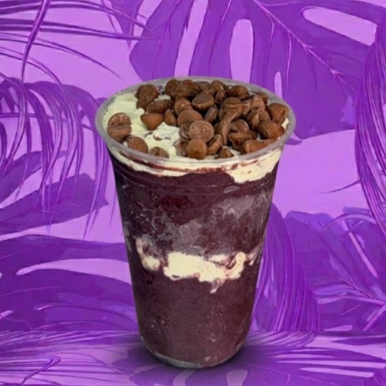 O Açaí mais saboroso e cremoso da região com direito a 5 complementos que vão dentro do copo para montar do seu jeito ! *Não enviamos complementos separadamente.