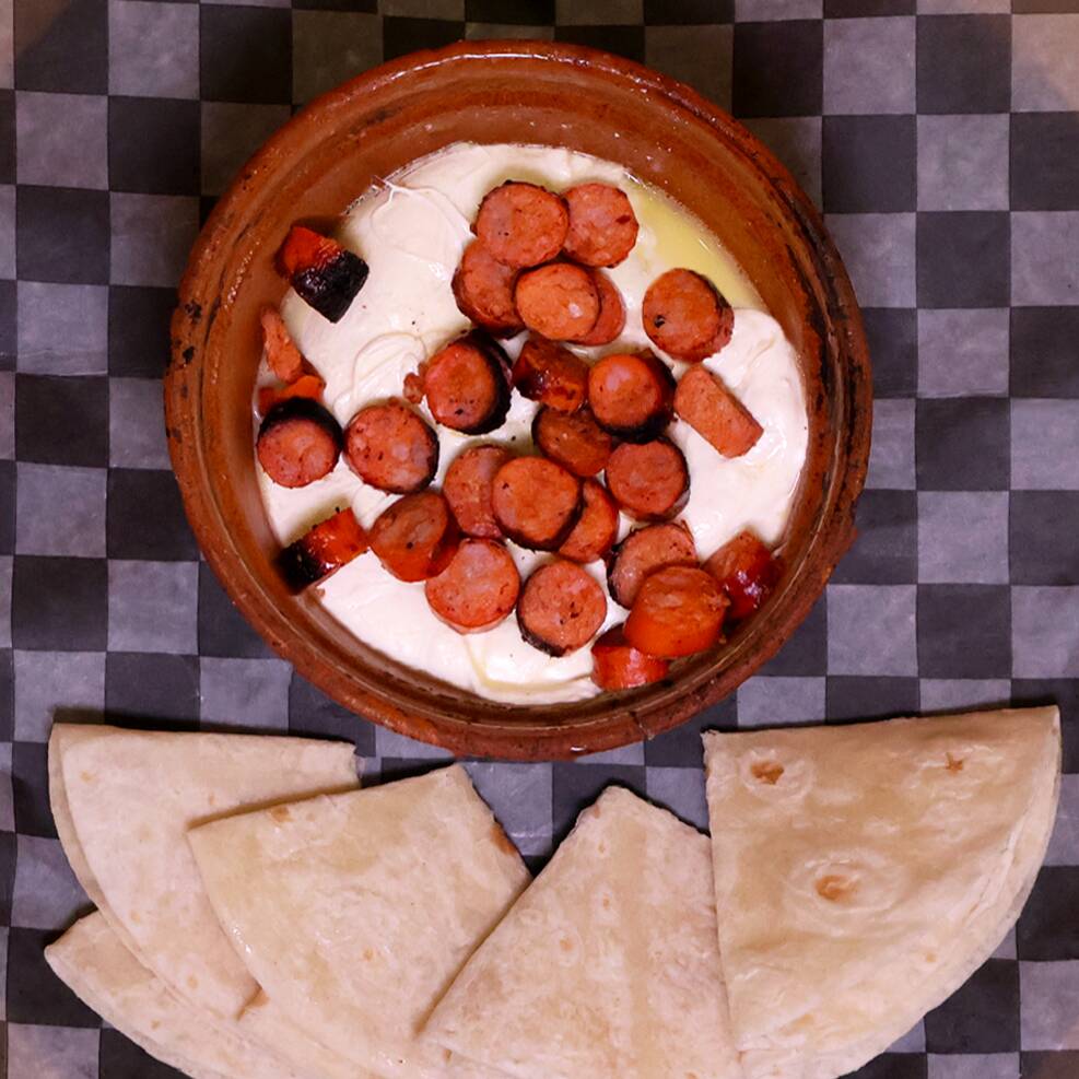 Queso Fundido con Chistorra