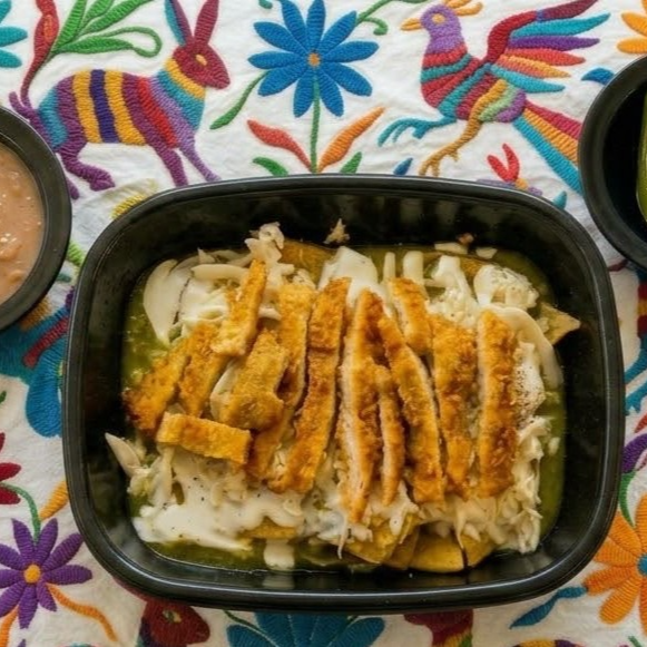 Chilaquiles Medianos con Milanesa y Coca Cola 600