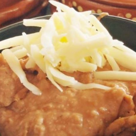 Taco Frijol con Queso