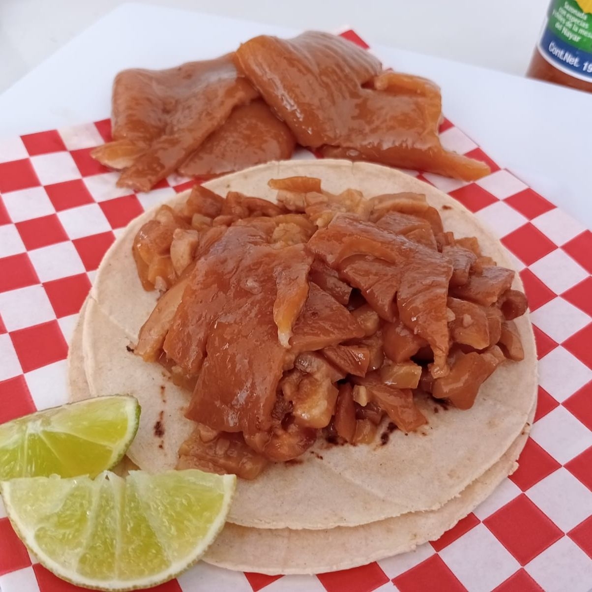 BOTANA DE CUERO