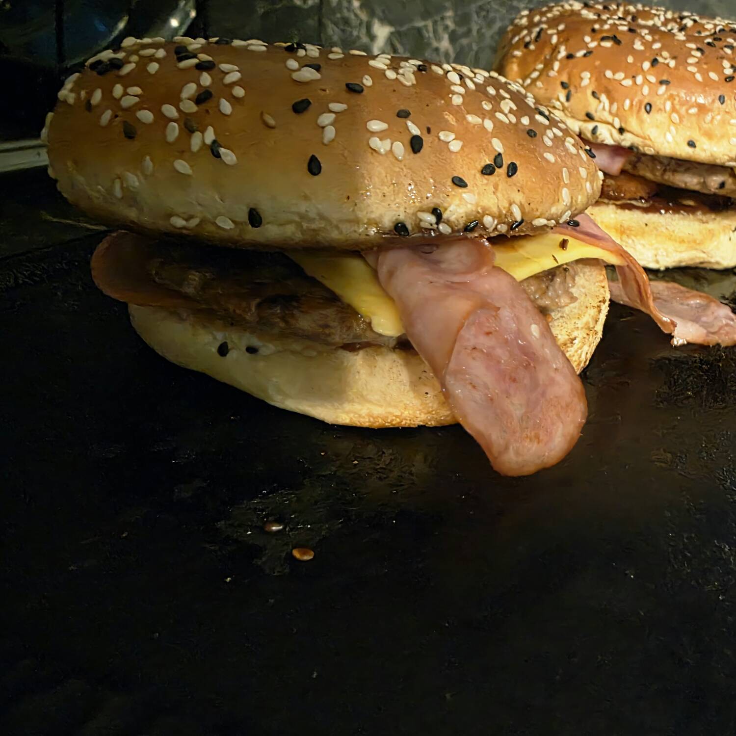 Hamburguesa Bbq + papas a la francesa