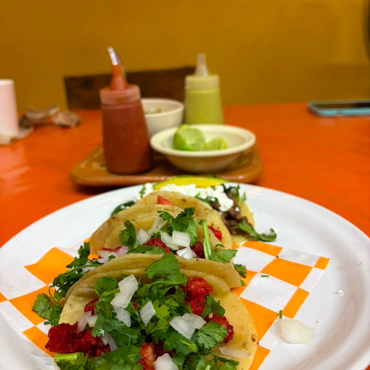 promo de tacos de pastor y frijoles