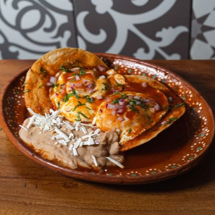 Huevos Rancheros + Bebida