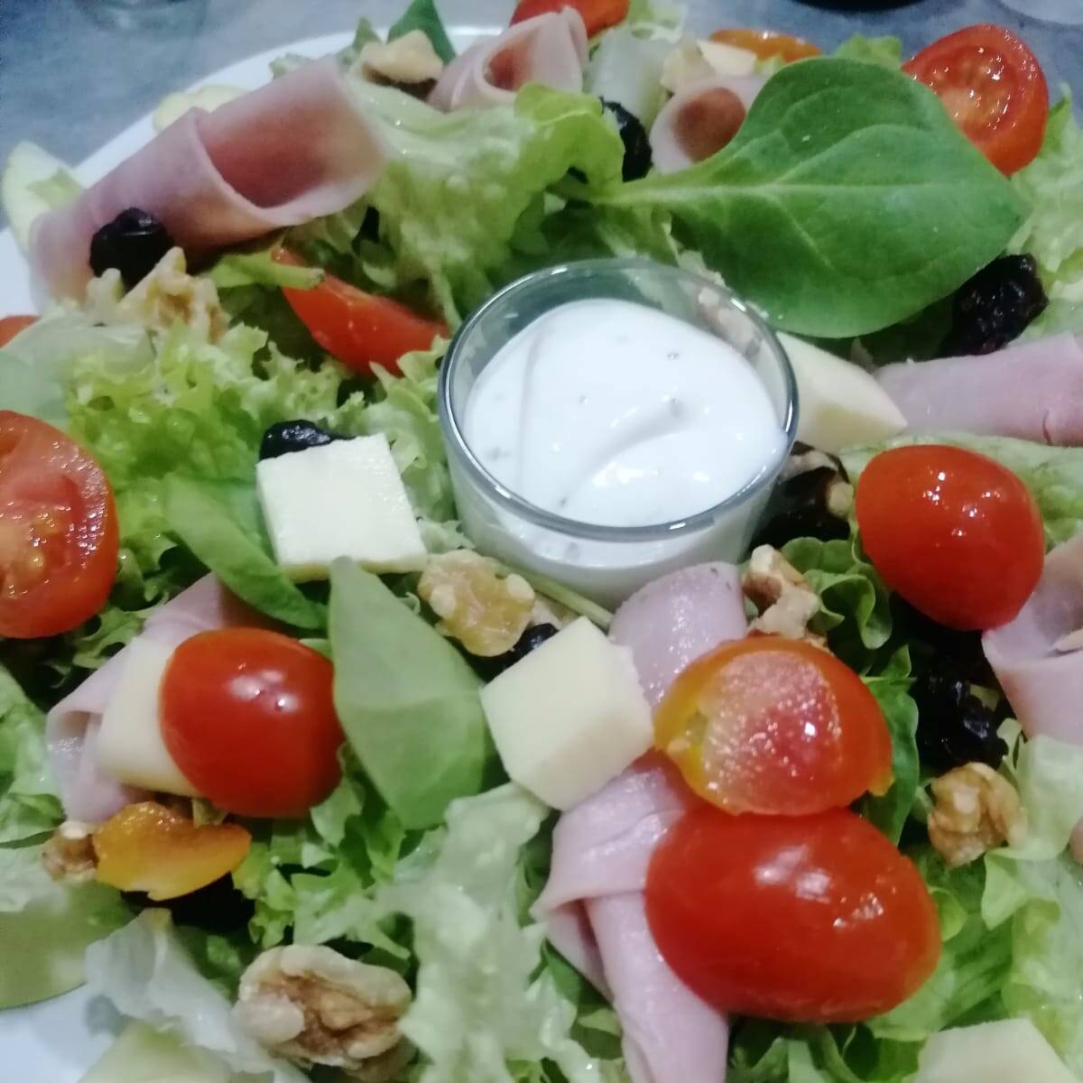 Ensalada con jamon