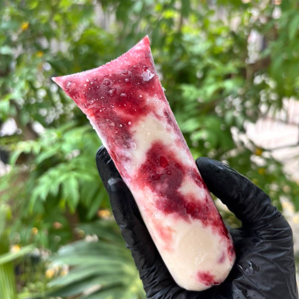 Ninho + morango: tem combinação mais perigosa que essa? ️ Cremoso, docinho na medida e com aquela geleia de morango que faz cada mordida ficar ainda melhor.