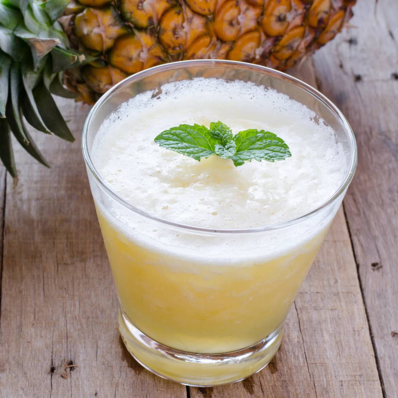 Delicoso Suco de Abacaxi com Hortelã 1 Litro.