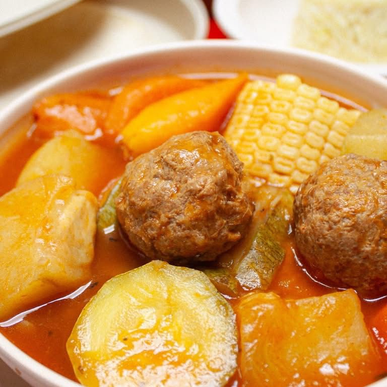 ALBONDIGAS ( COMIDA DEL DIA )