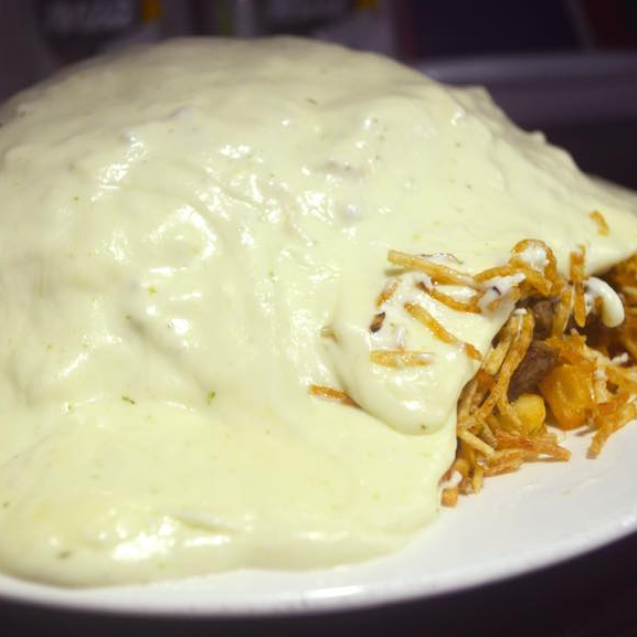 Combo Salchipapa con pollo + Gaseosa 250ml
