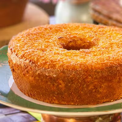 A Queijadinha, da categoria Bolos Caseiros, é uma delícia irresistível. Elaborada com a doçura do leite condensado e a textura suave do coco ralado, este bolo é um verdadeiro deleite para o paladar. A experiência de saborear cada pedaço é única e inesquecível. Aproveite para conferir as informações nutricionais em nosso site e descubra todos os benefícios deste bolo incrível. A sua satisfação é garantida com essa delícia que une tradição e sabor de maneira impecável.