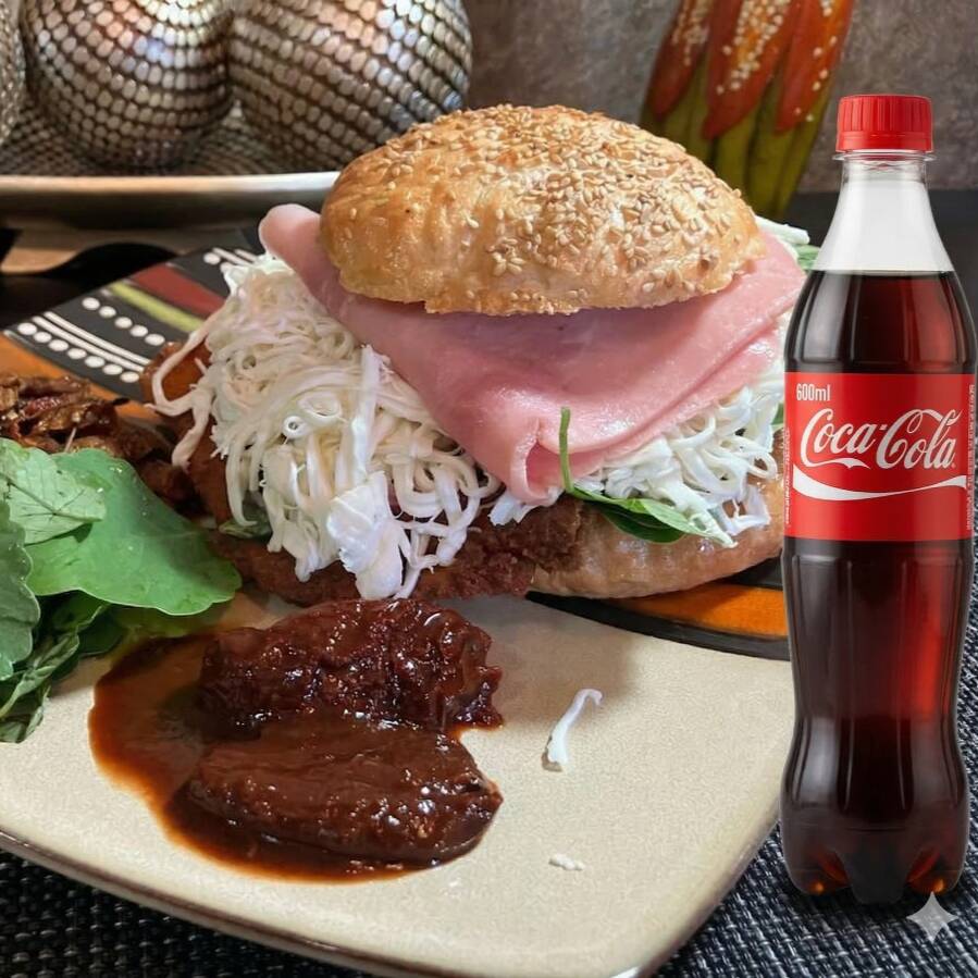 Cemita Sencilla Milanesa de Puerco y Refresco