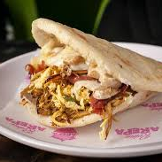 Arepa Mixta Carne y Pollo Desmechado
