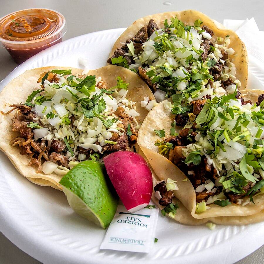 TACOS DE CARNITAS
