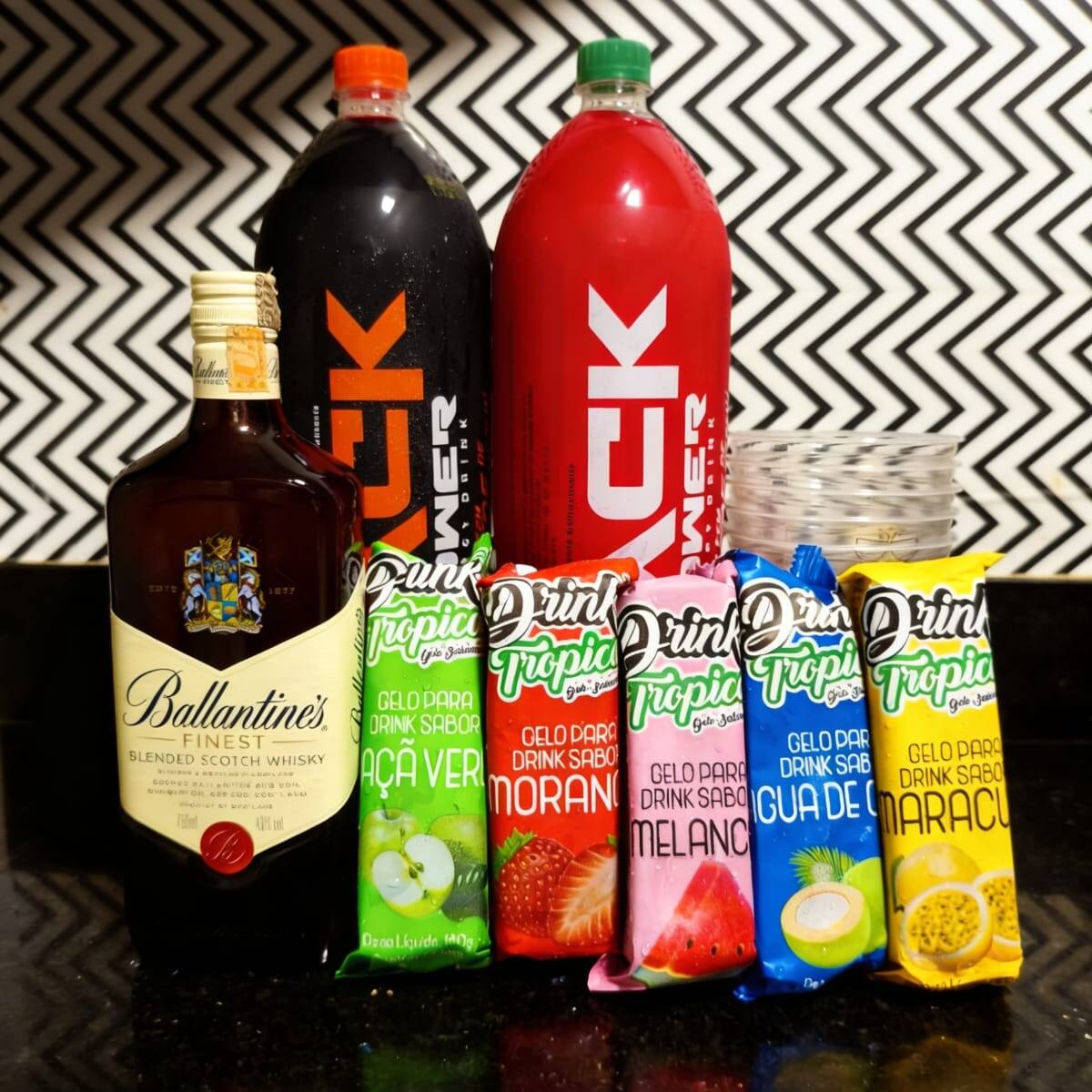 Combo Ballantine’S – Bem Gelado
Estilo, sabor e praticidade no seu rolê!
1x Whisky Ballantine’s 100% Original – 750ml (bem gelado)
2x Energéticos – 2 Litros cada (1 a mais que a concorrência!)
5x Gelo saborizado – 200ml cada (total: 1l – sabores variados)
5x Copos descartáveis – 770ml cada
️ Tudo bem gelado e pronto para o consumo imediato!
Perfeito para festas, encontros ou curtir com os amigos!