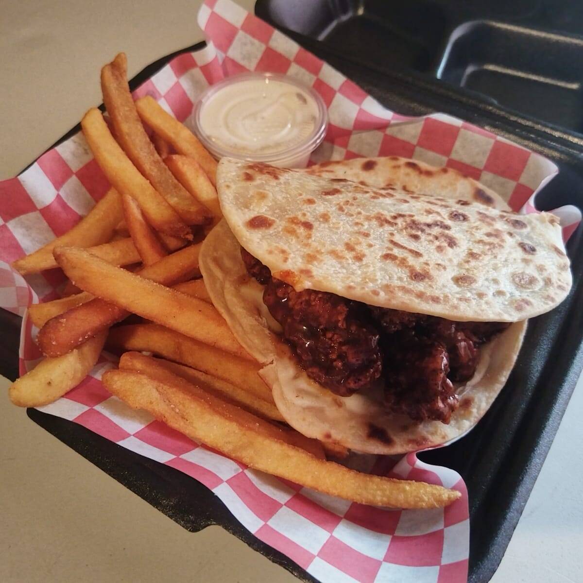 Quesa-Boneless C/ Papas