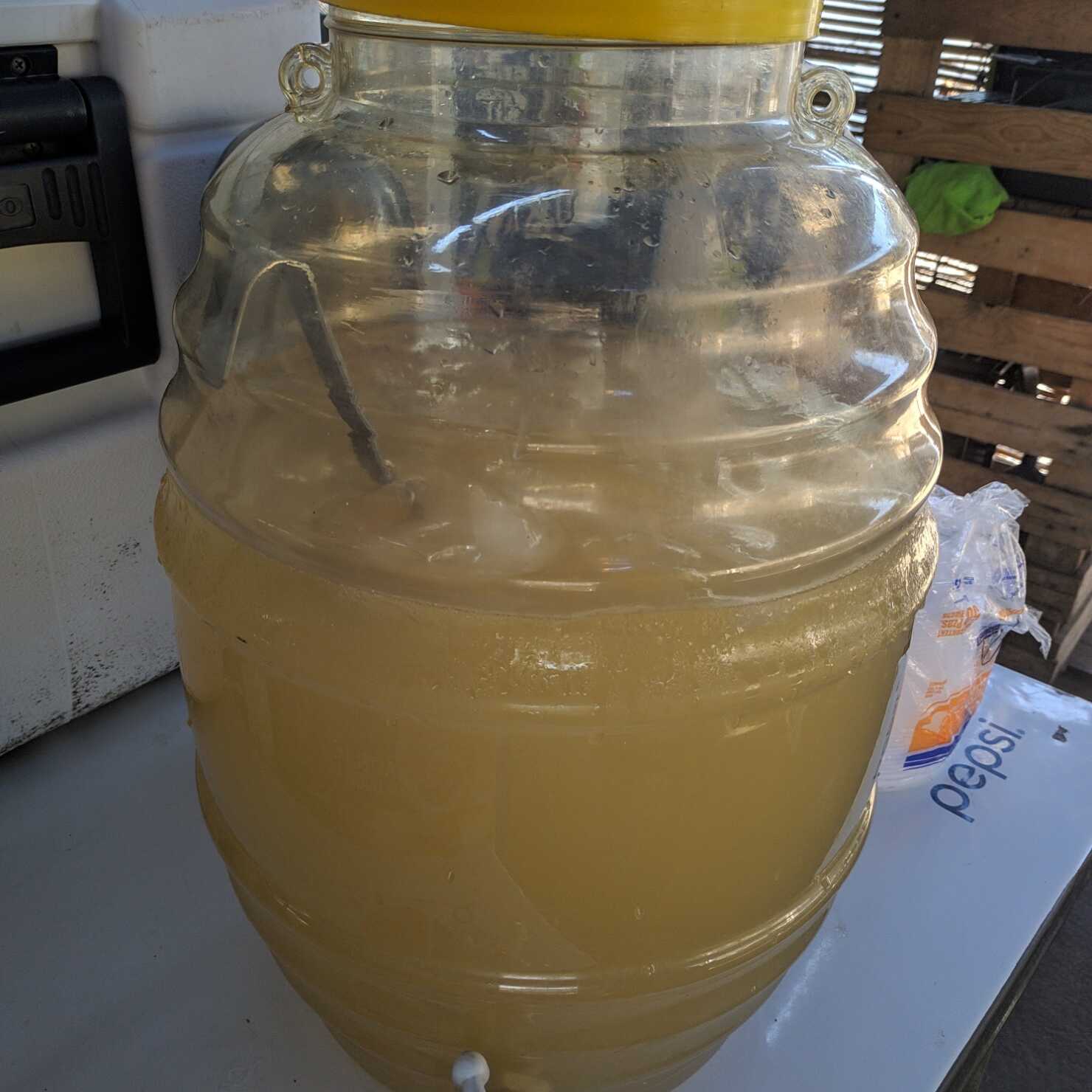 Agua fresca Mediana