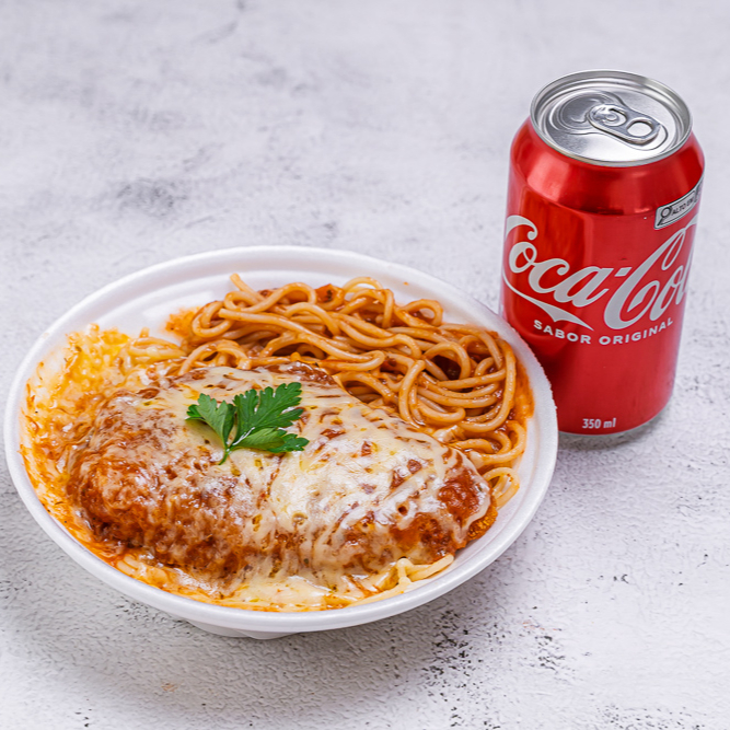 Marmita com delicioso file de frango a parmegiana, acompanha espaguete com molho de tomate + Coca Lata. Marmita indicada para 01 pessoa (aprox. 400 Gramas)