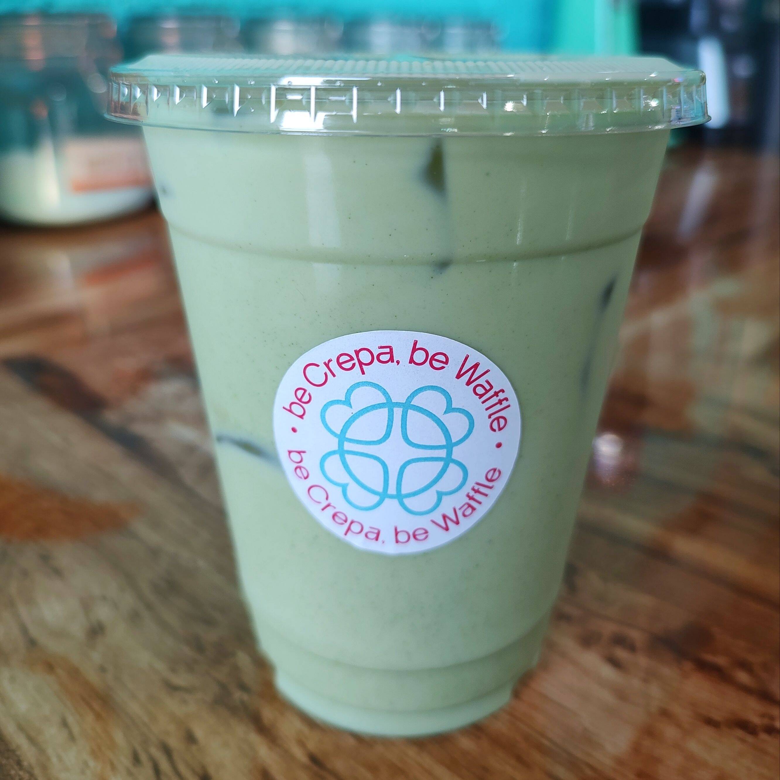 Matcha Latte Frío 16 oz