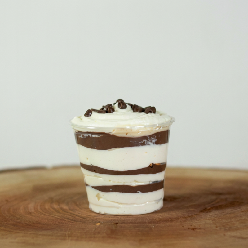 Copo da Felicidade com mousse de Ninho e Nutella, cremosidade e sabor irresistível em cada colherada!