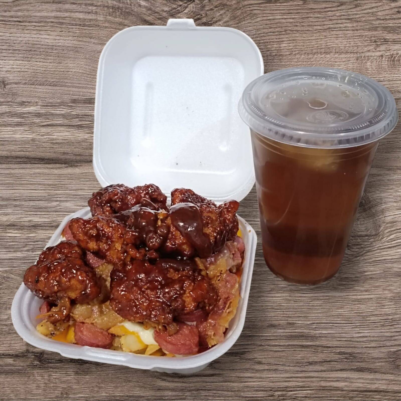 Salchipapas & Boneless