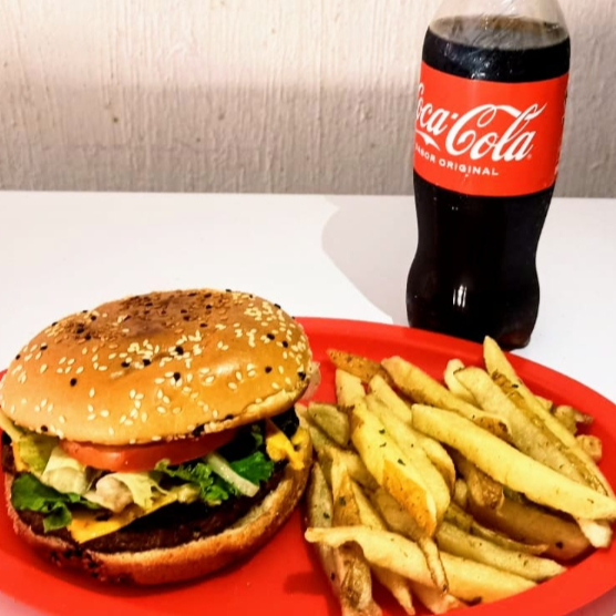 Combo-HAMBURGUESA GRANDE DE RES, PAPAS Y REFRESCO