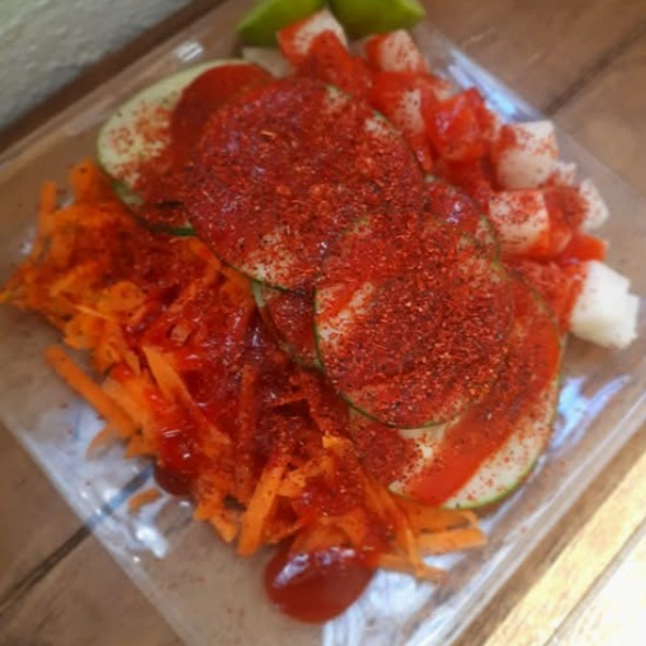 Charola de Jícama, Zanahoria y Pepino
