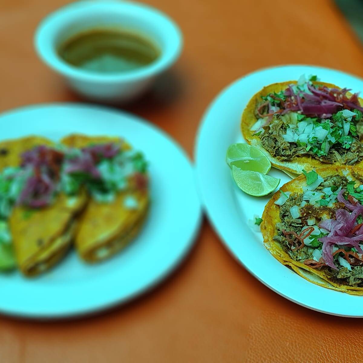 2 Tacos+ 2 Qesabirrias+ 2 Consomés de Chivo