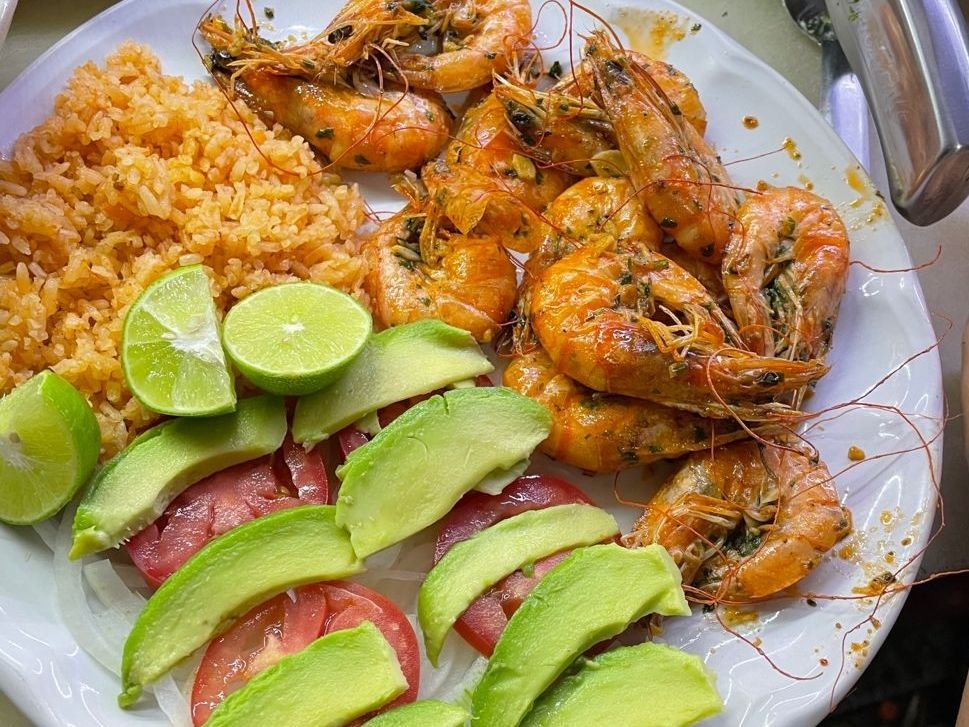 Camarones al Mojo de Ajo