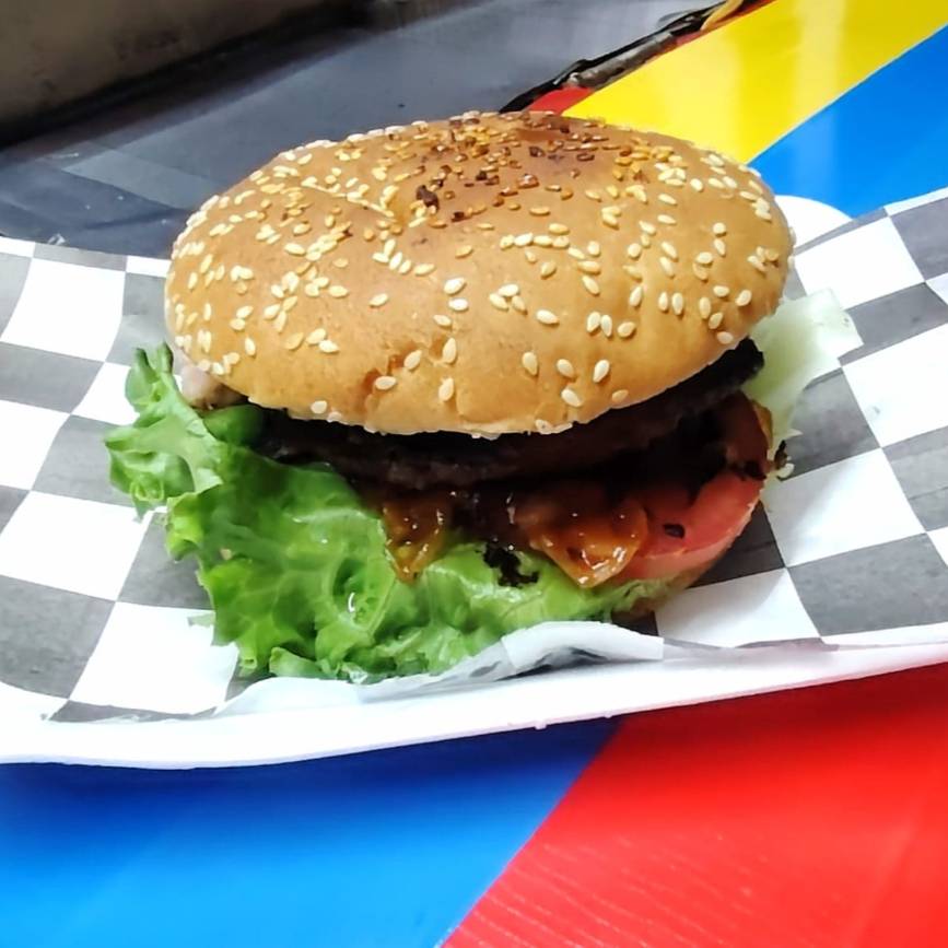 HAMBURGUESA COLOMBIANA