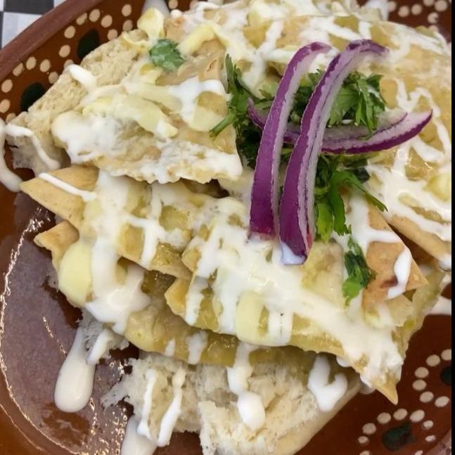 Torta de Chilaquiles con 1 Huevo Estrellado
