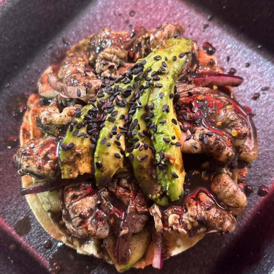 Tostada de Aguachile de Chiltepin