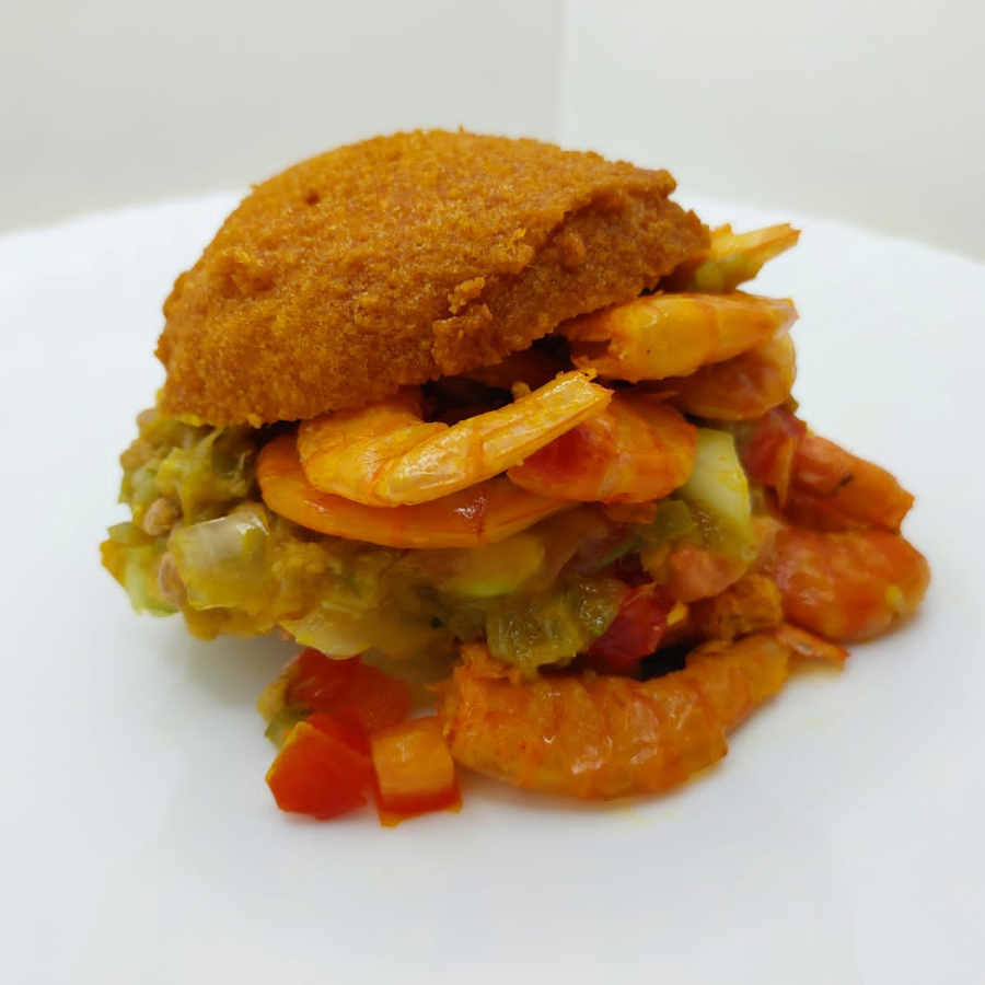 Vatapá, caruru, salada e camarão ( pimenta opcional)