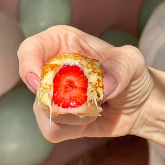 Caixa com 1 unidade de coxinha de Crème Brûlée. Obs. 1: não alteramos nenhum produto ou retiramos/adicionamos ingrediente. Obs. 2: produto de consumo imediato. Obs. 3: alguns produtos podem vir com vencimento do mesmo Dia.