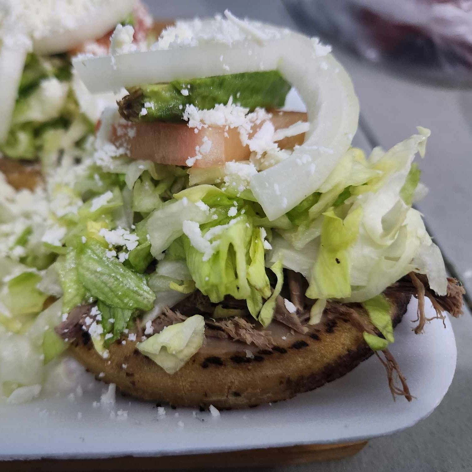 SOPE DE CARNE DESHEBRADA