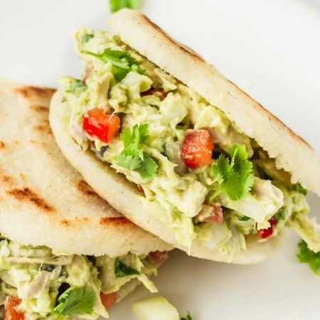 Arepa de Atún +Gaseosa Mini