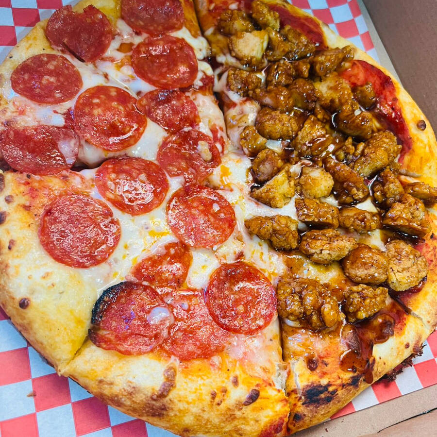 PIZZA MIXTA PEPERONI - BONELES BUFALO.