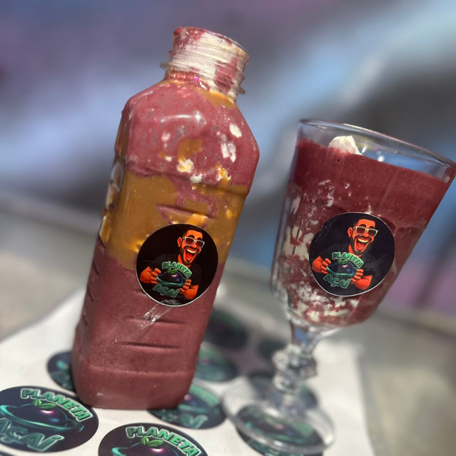 500ml Delicioso açai batido na garrafa com bastante leite!