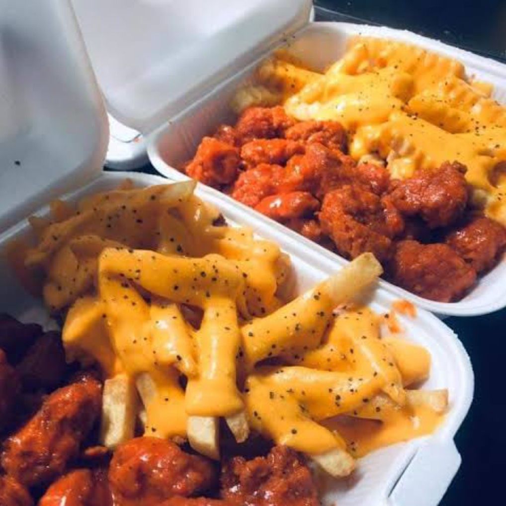 350 Gr Bonless y Papas con Queso 🧀 ‼️ C