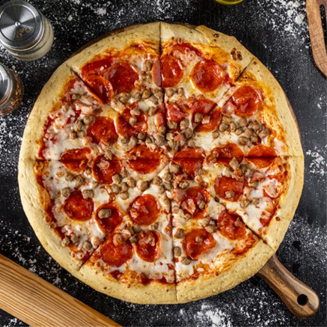 PIZZA DE 3 CARNES.